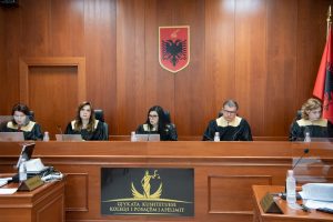 Shkeljet e ligjit dhe vendimet e njëanshme penalizuan prokurorin Spartak Çoçoli